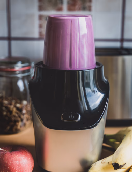 High-speed blender with powerful motor and clear jar, ideal for smoothies, soups, and nut butters